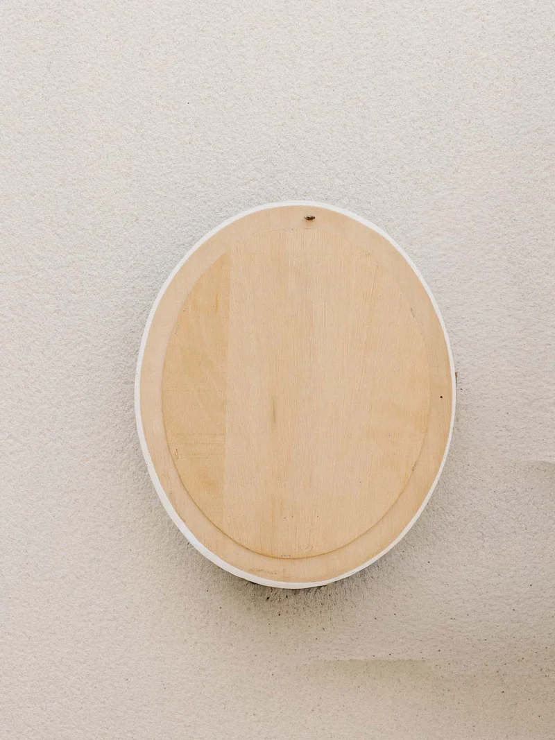 Igor, le miroir au cadre orné de fleurs en relief N°1083