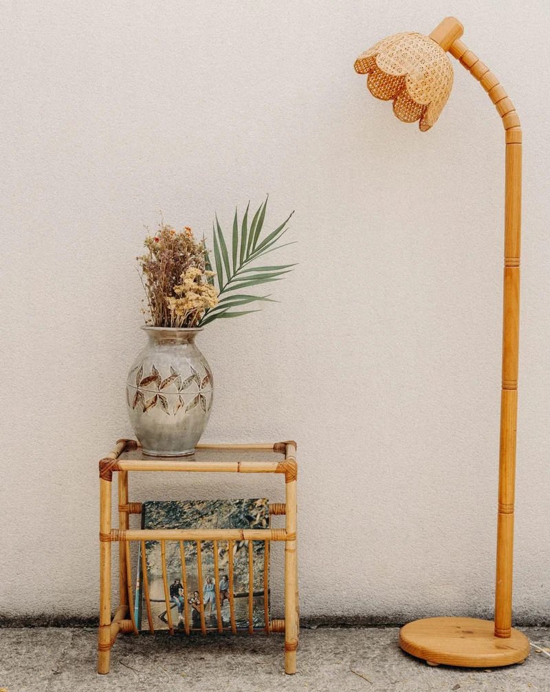 Léonie, la table basse en bambou naturel et verre fumé N°1011