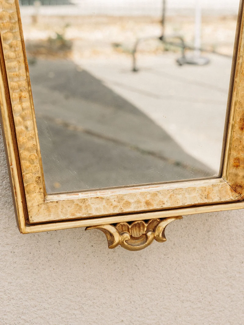 Igor, le miroir ancien au cadre sculpté N°1082