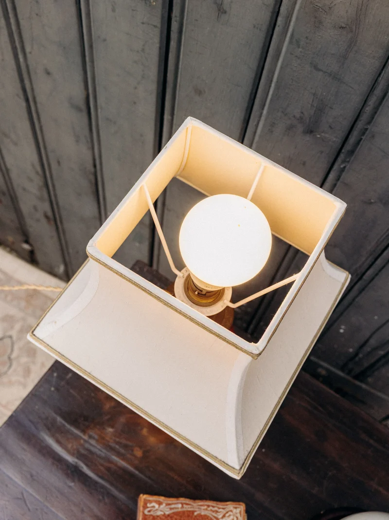Suzanne, la lampe en céramique à l'imprimé floral N°572