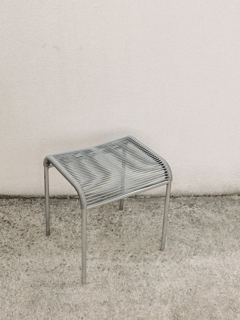 Axel, le tabouret scoubidou au design audacieux N°688