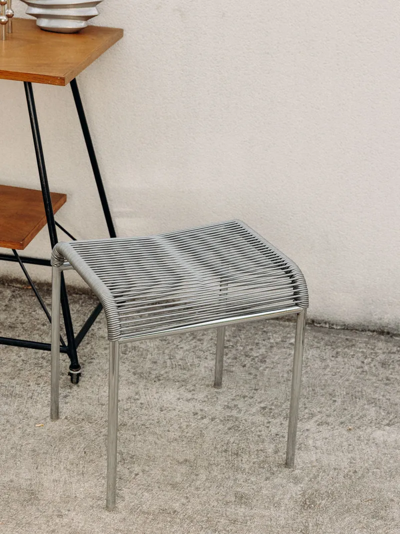 Axel, le tabouret scoubidou au design audacieux N°688