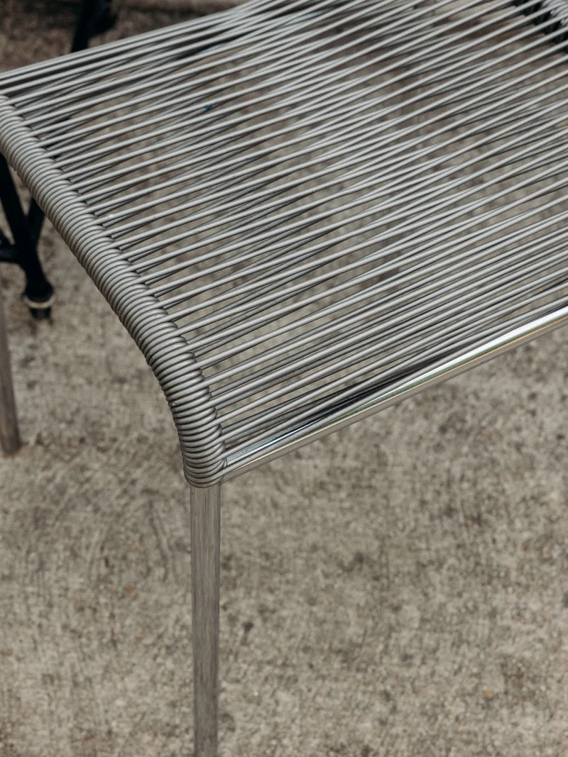 Axel, le tabouret scoubidou au design audacieux N°688