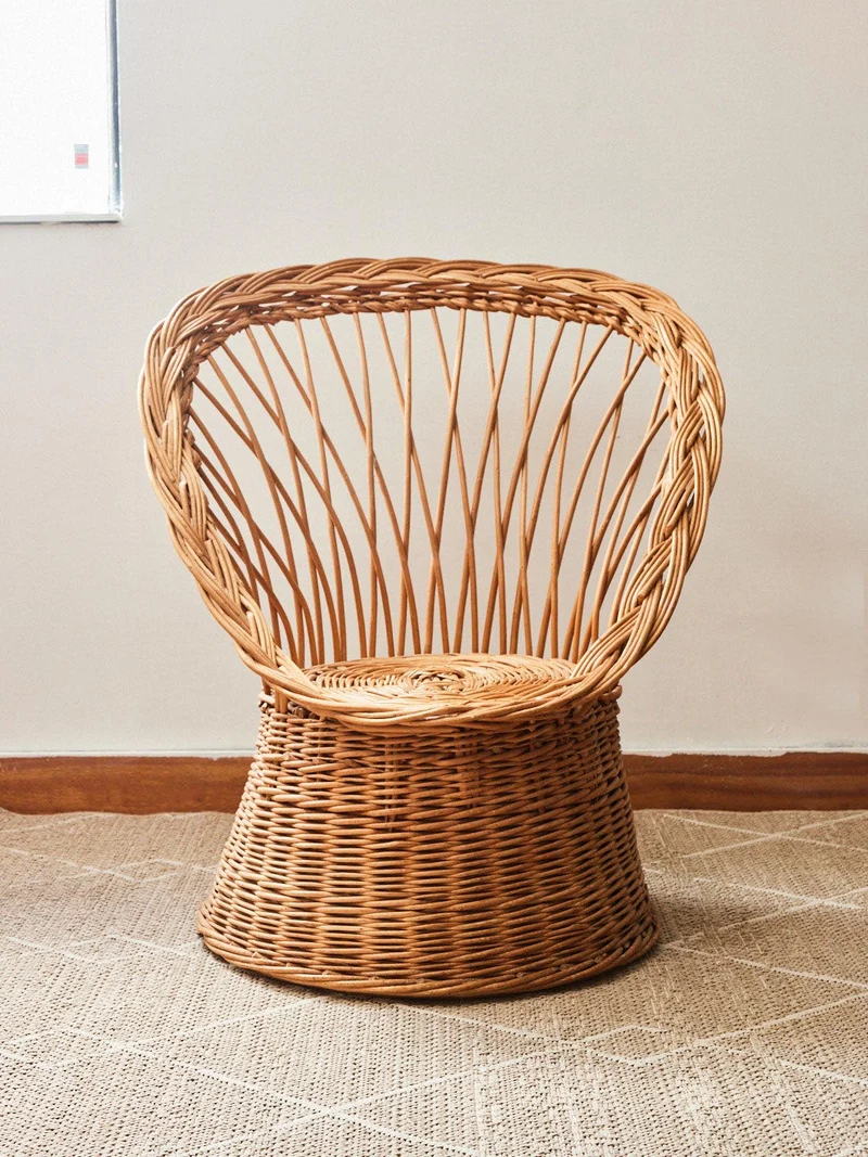 Ernest, le fauteuil en osier N°1025