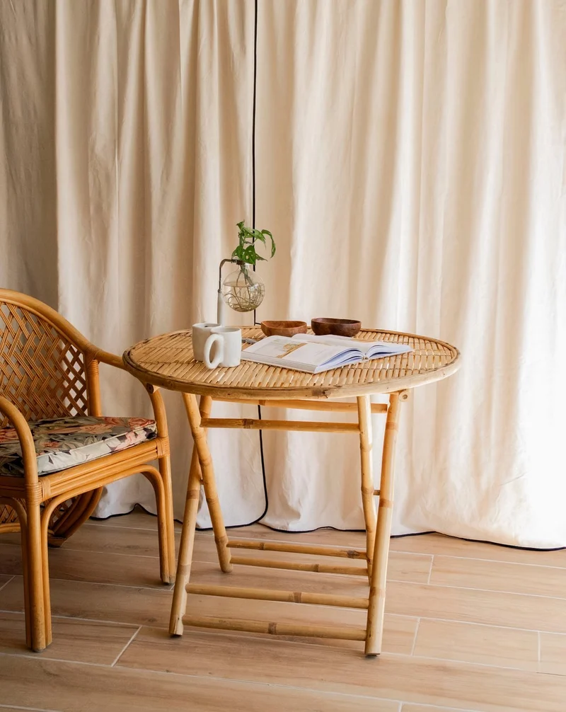 Romy, la table à manger en bambou pliable N°1417