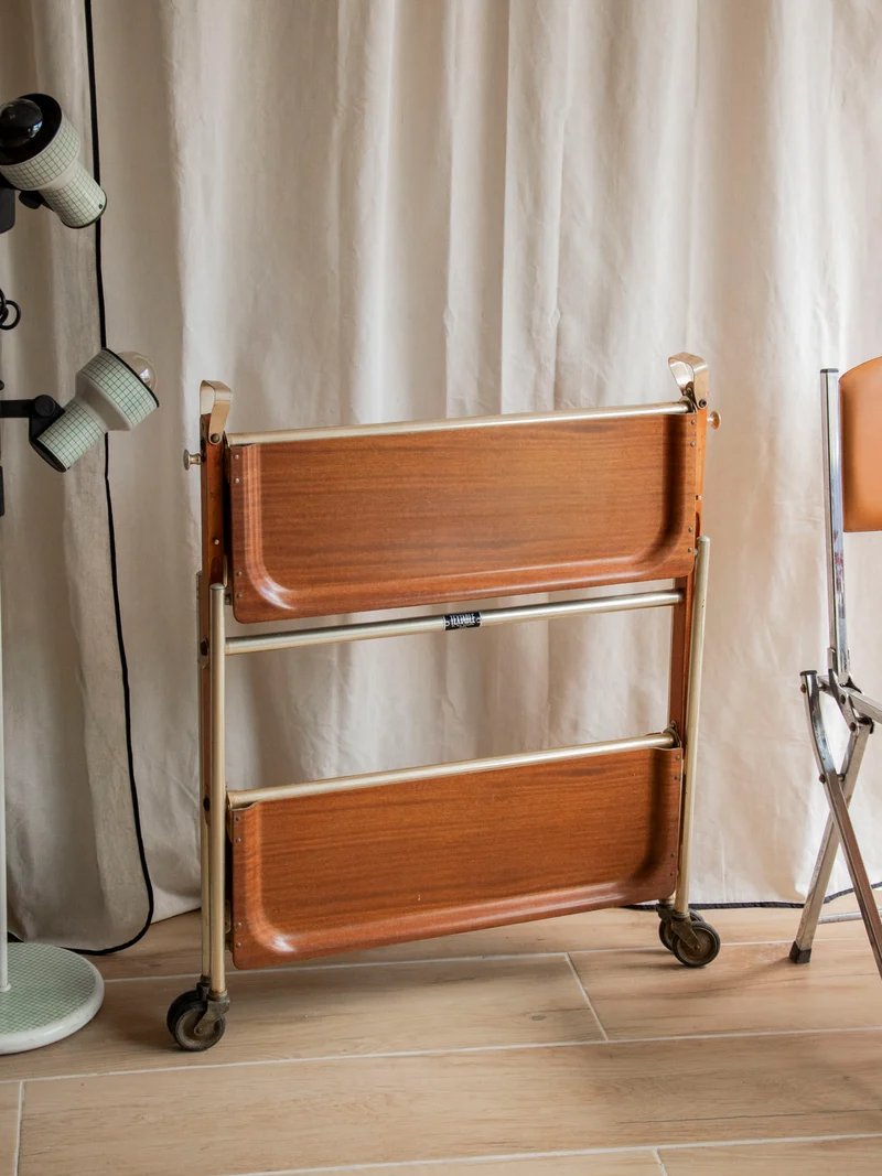 Anouk, la desserte pliante au placage en bois N°334