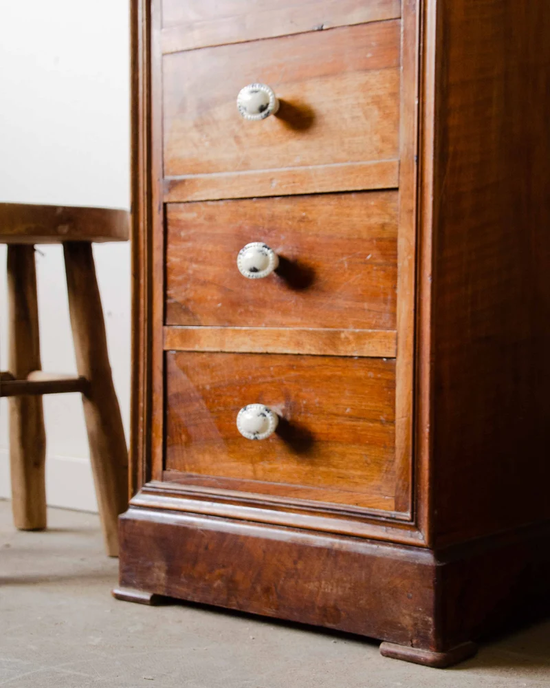Odile, la table de chevet avec son plateau en marbre N°1371