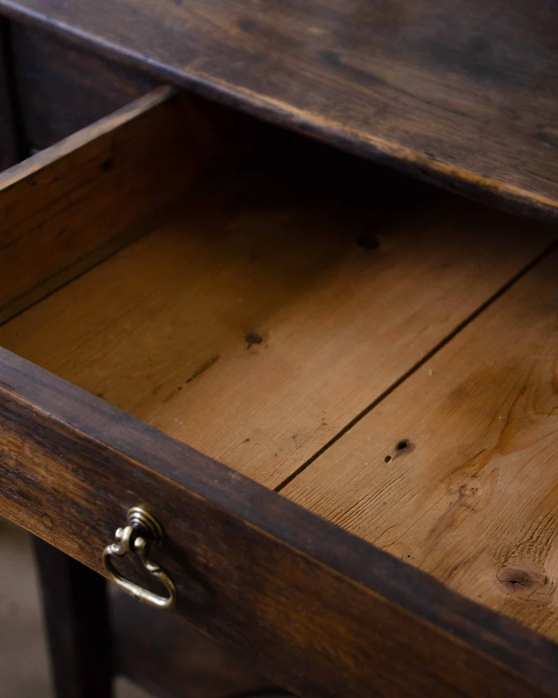Edouard, le bureau brun foncé N°725