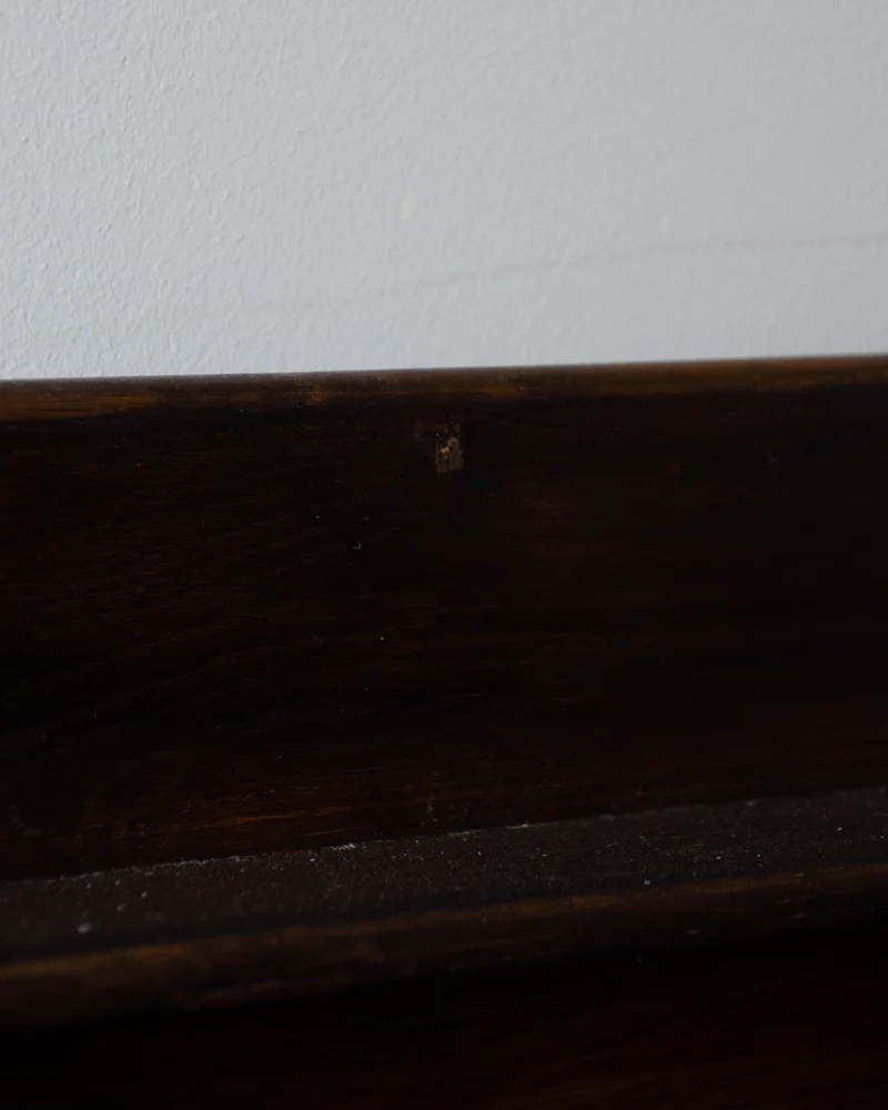 Edouard, le bureau brun foncé N°725