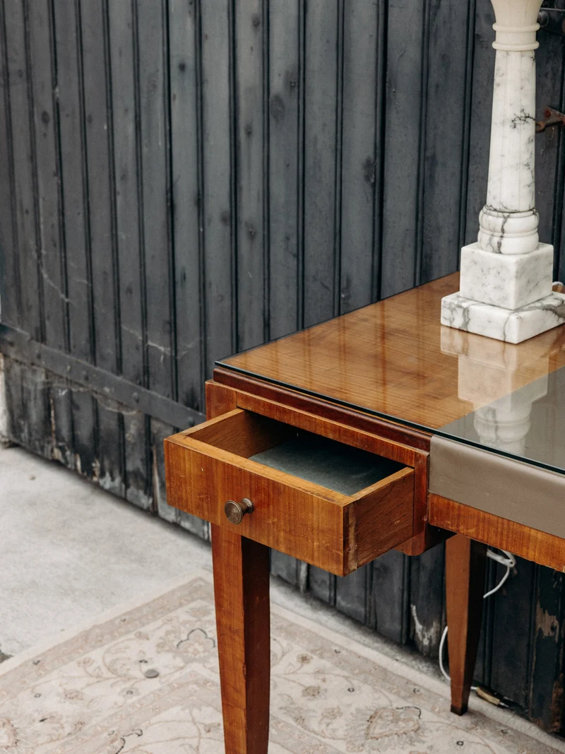 Edouard, le bureau ancien en bois au style Louis XVI N°723