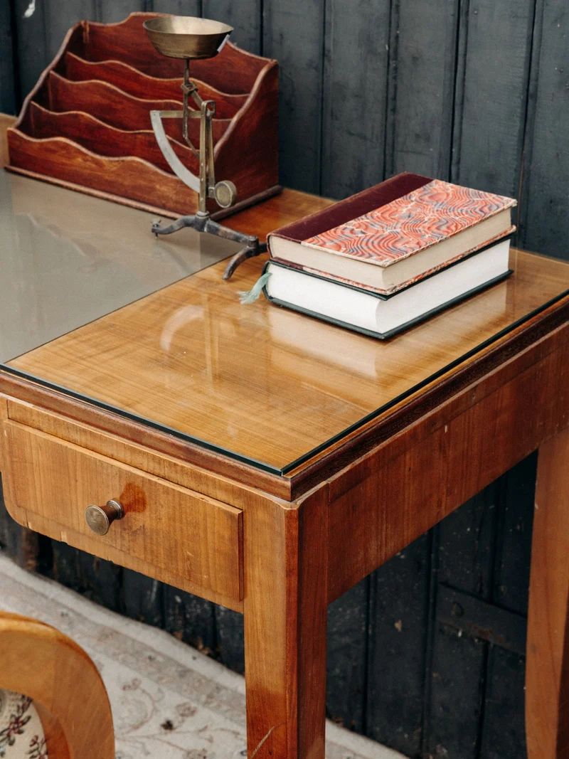Edouard, le bureau ancien en bois au style Louis XVI N°723