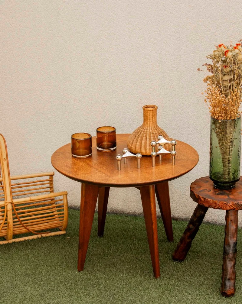 Donna, la table basse aux pieds fuselés N°1050