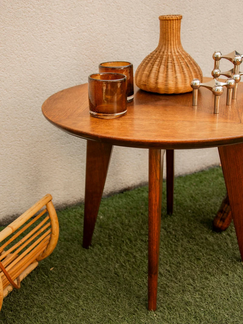 Donna, la table basse aux pieds fuselés N°1050
