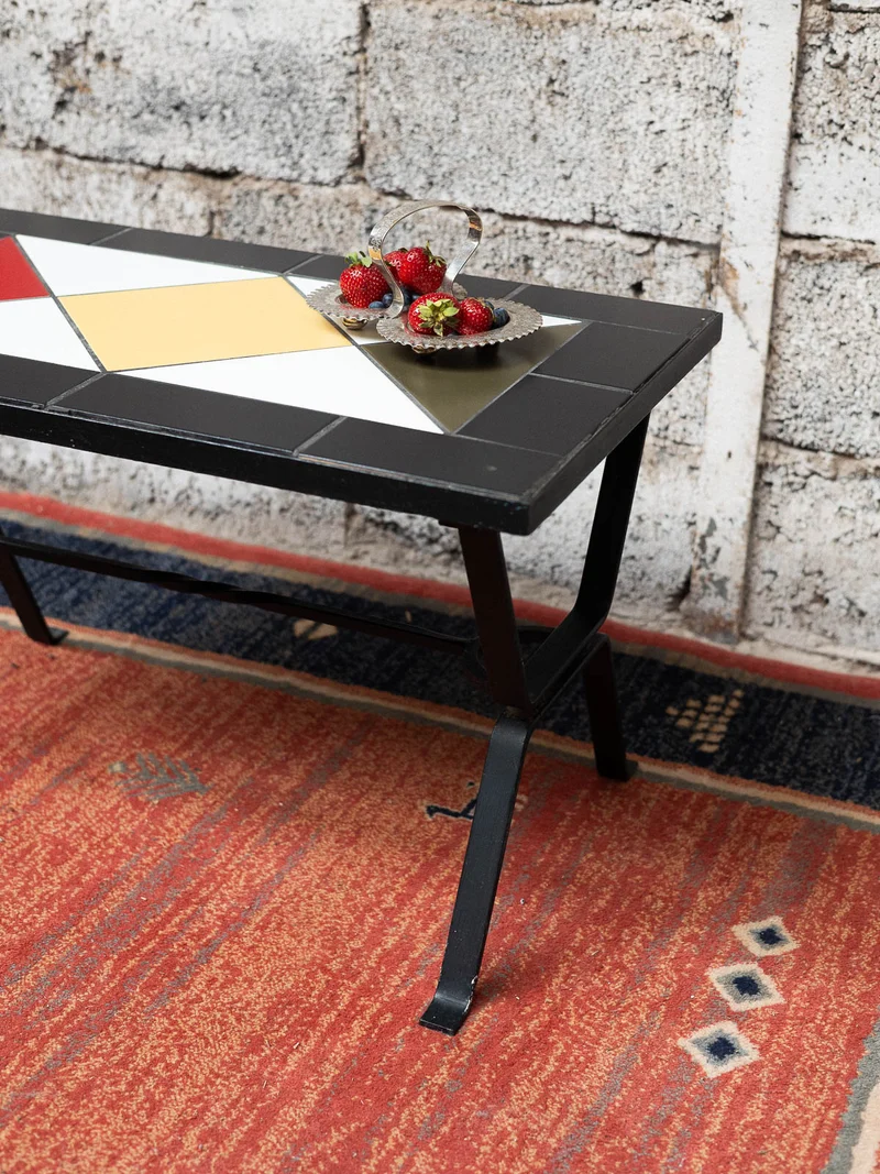 Donna, la table basse colorée d'extérieur N°1047