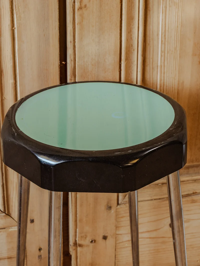Axel, le tabouret chromé et vert N°692