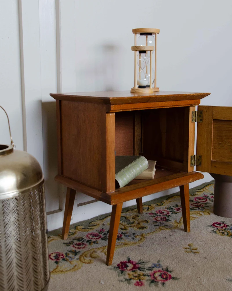Maïa, la table de chevet mid-century N°1494