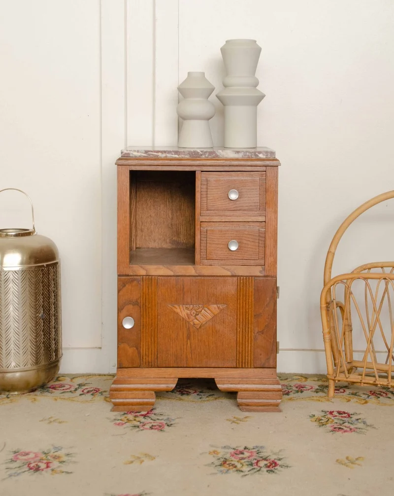 Odile, la table de chevet au plateau en marbre N°1383