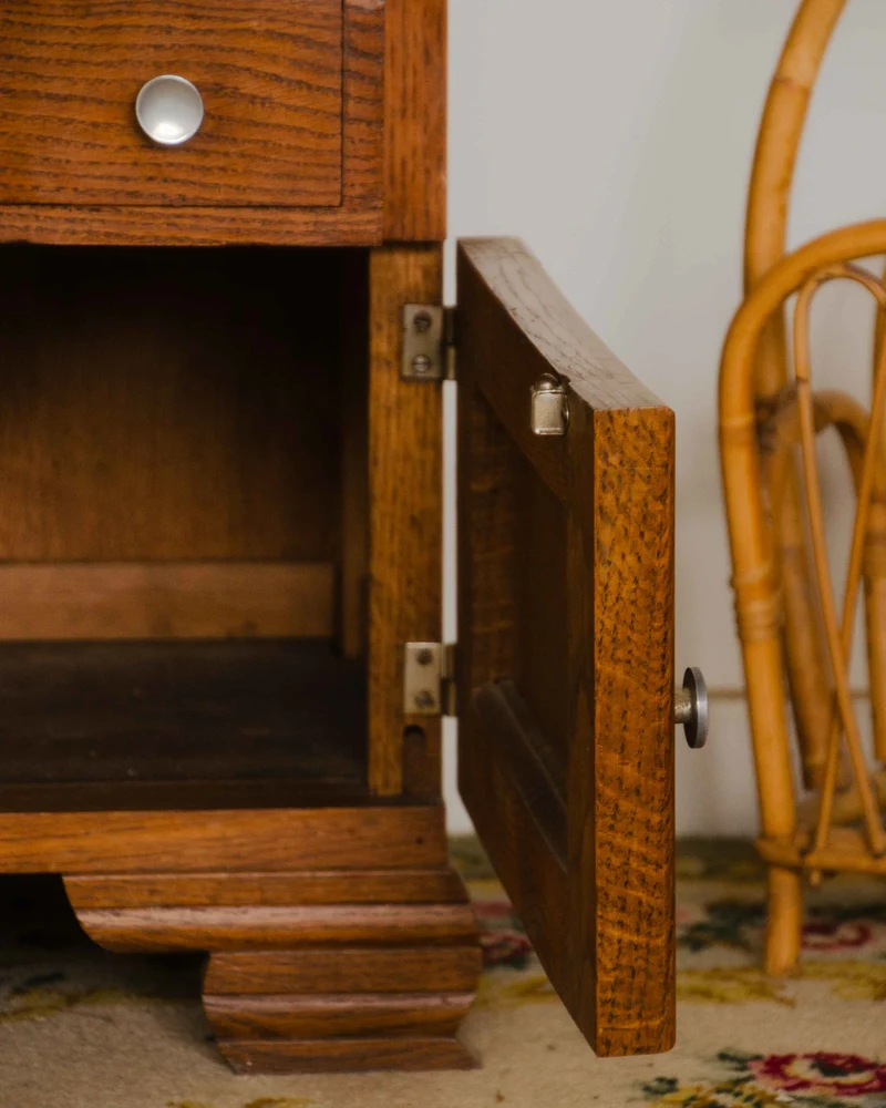 Odile, la table de chevet au plateau en marbre N°1383