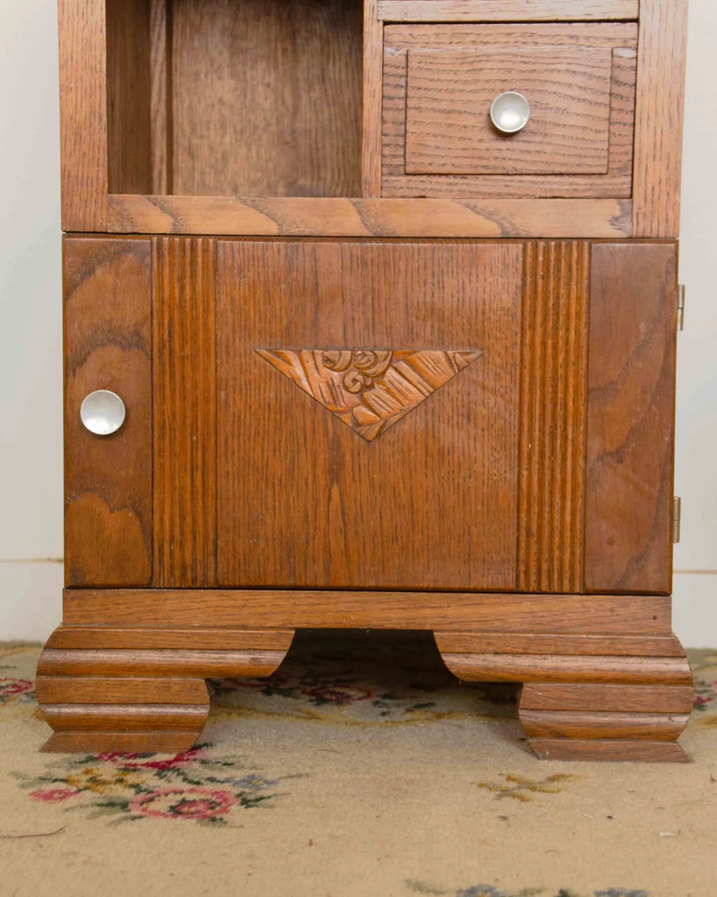 Odile, la table de chevet au plateau en marbre N°1383