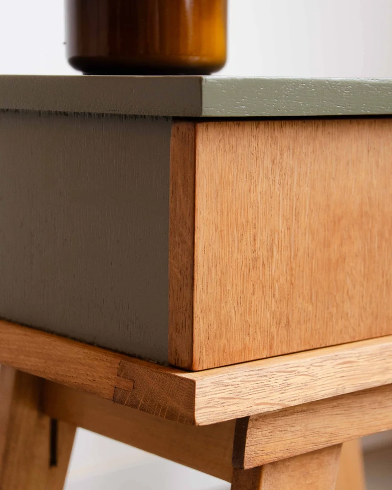 Odile, la table de chevet en bois N°1400