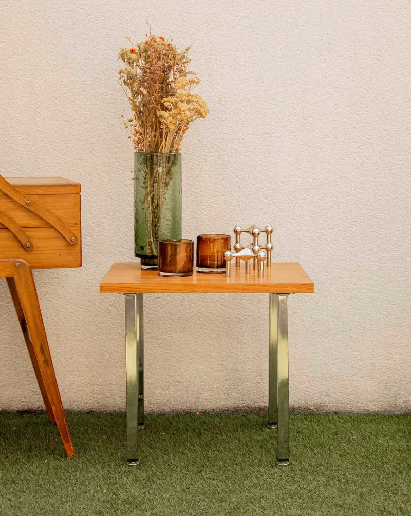 Hanna, la table d'appoint au design seventies rétro N°1382