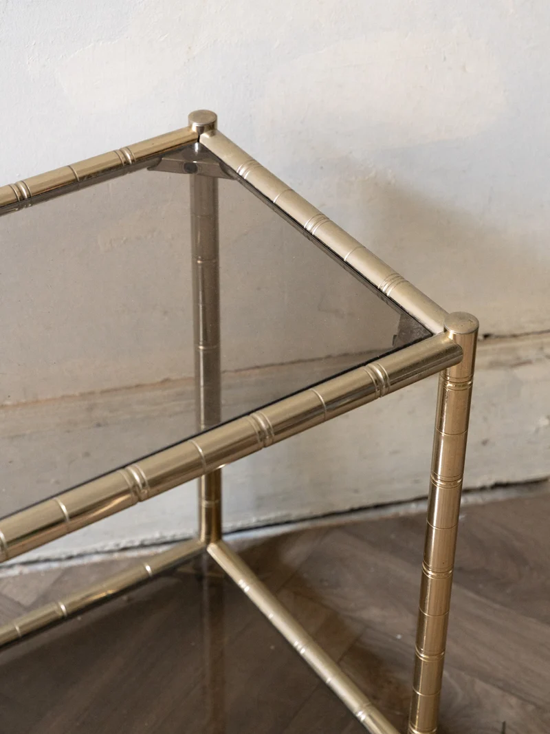 Hanna, la table d'appoint en verre et métal N°1387