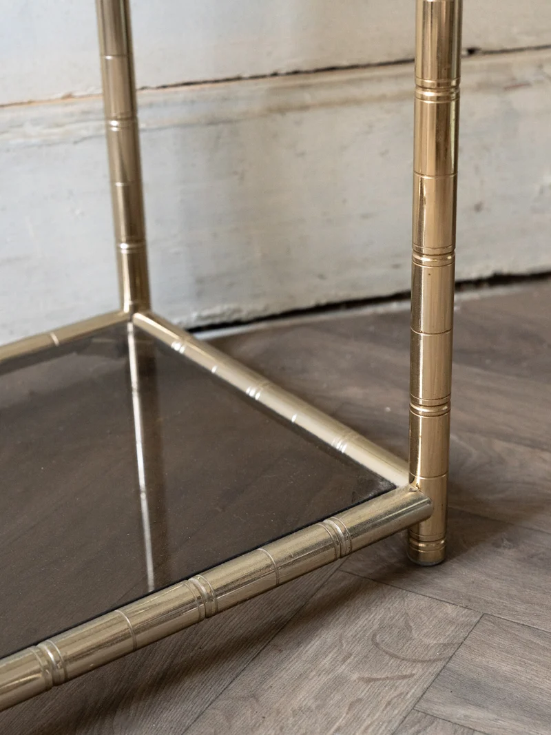 Hanna, la table d'appoint en verre et métal N°1387