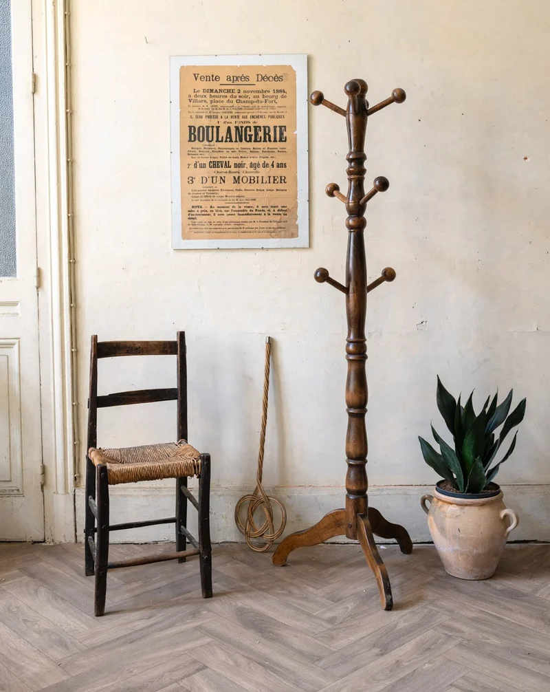 Max, le porte-manteau en bois tourné N°368