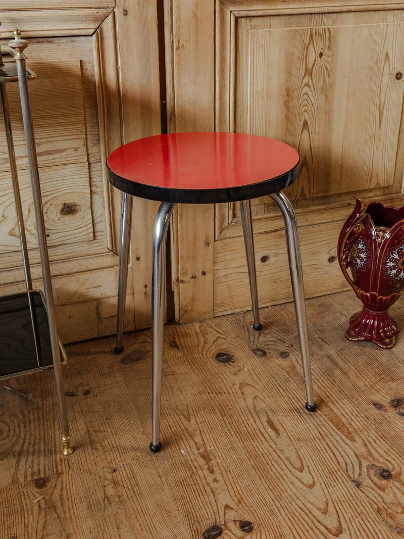 Axel, le tabouret en formica N°691