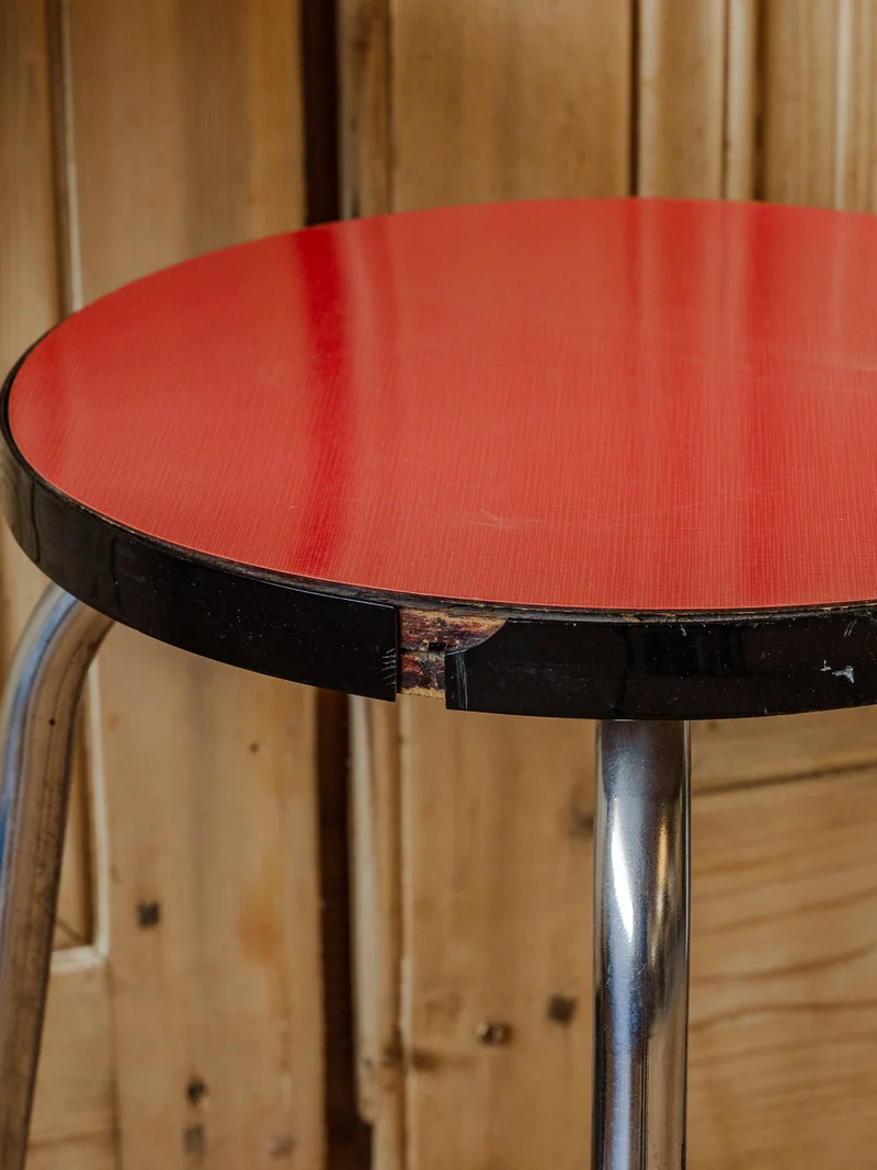 Axel, le tabouret en formica N°691