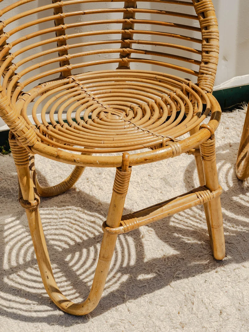 Ange, l'ensemble de table et fauteuils en rotin N°24