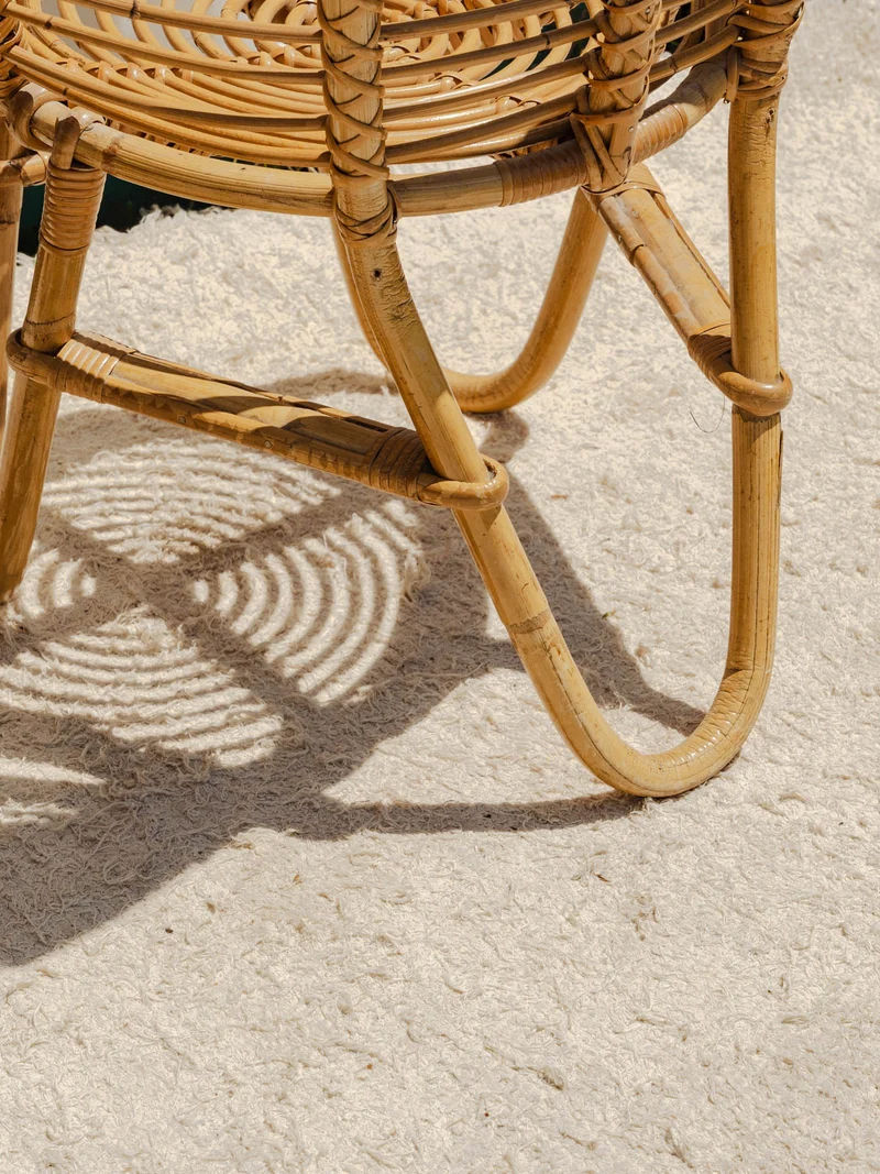 Ange, l'ensemble de table et fauteuils en rotin N°24