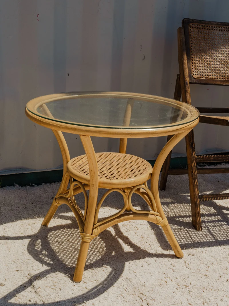 Francine, la table d'appoint en rotin et bambou N°1037