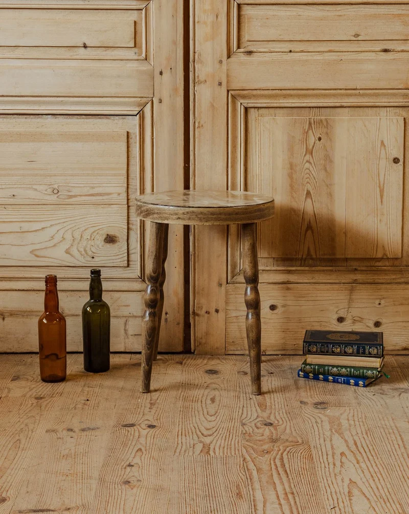 Regis, le tabouret en bois N°1419