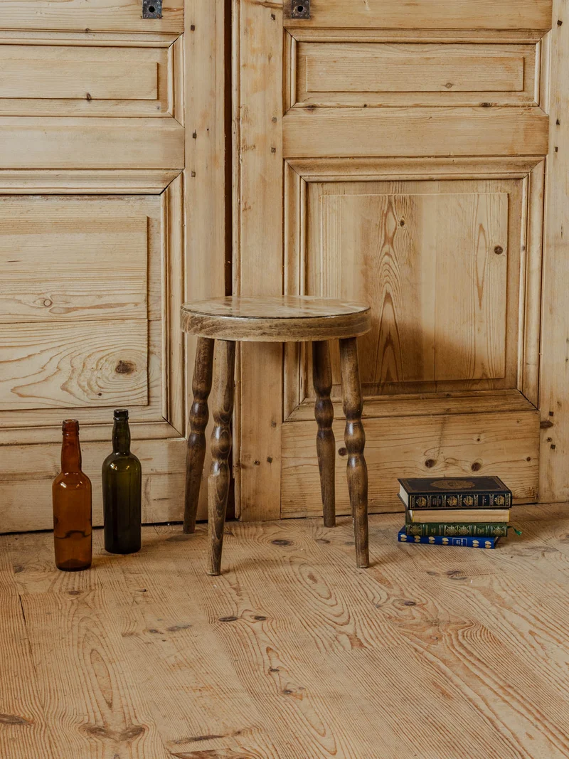 Regis, le tabouret en bois N°1419