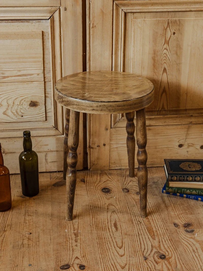 Regis, le tabouret en bois N°1419