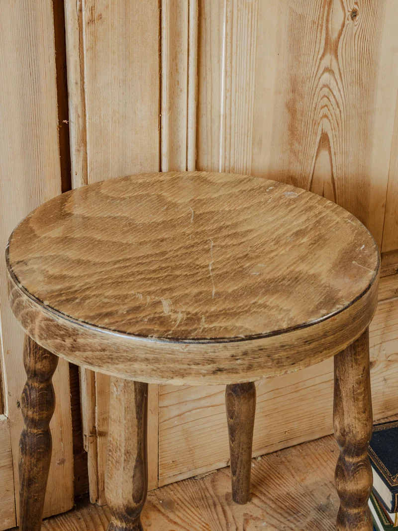 Regis, le tabouret en bois N°1419