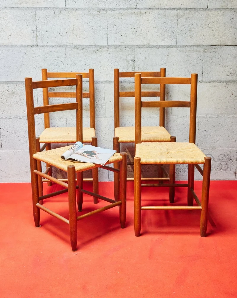 Claude, le lot de 4 chaises en bois N°1313