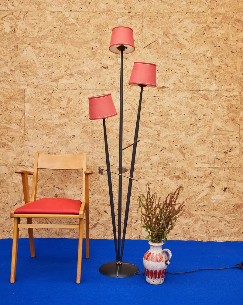 Julien, le lampadaire en métal mid-century N°384