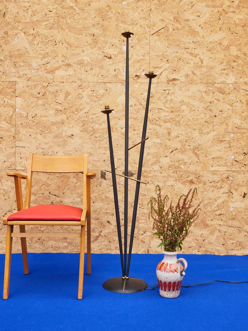 Julien, le lampadaire en métal mid-century N°384
