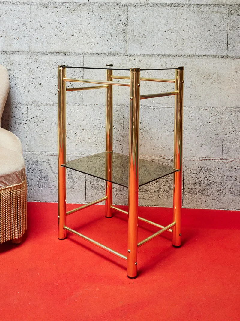 Hanna, la table d'appoint en chrome doré N°1363