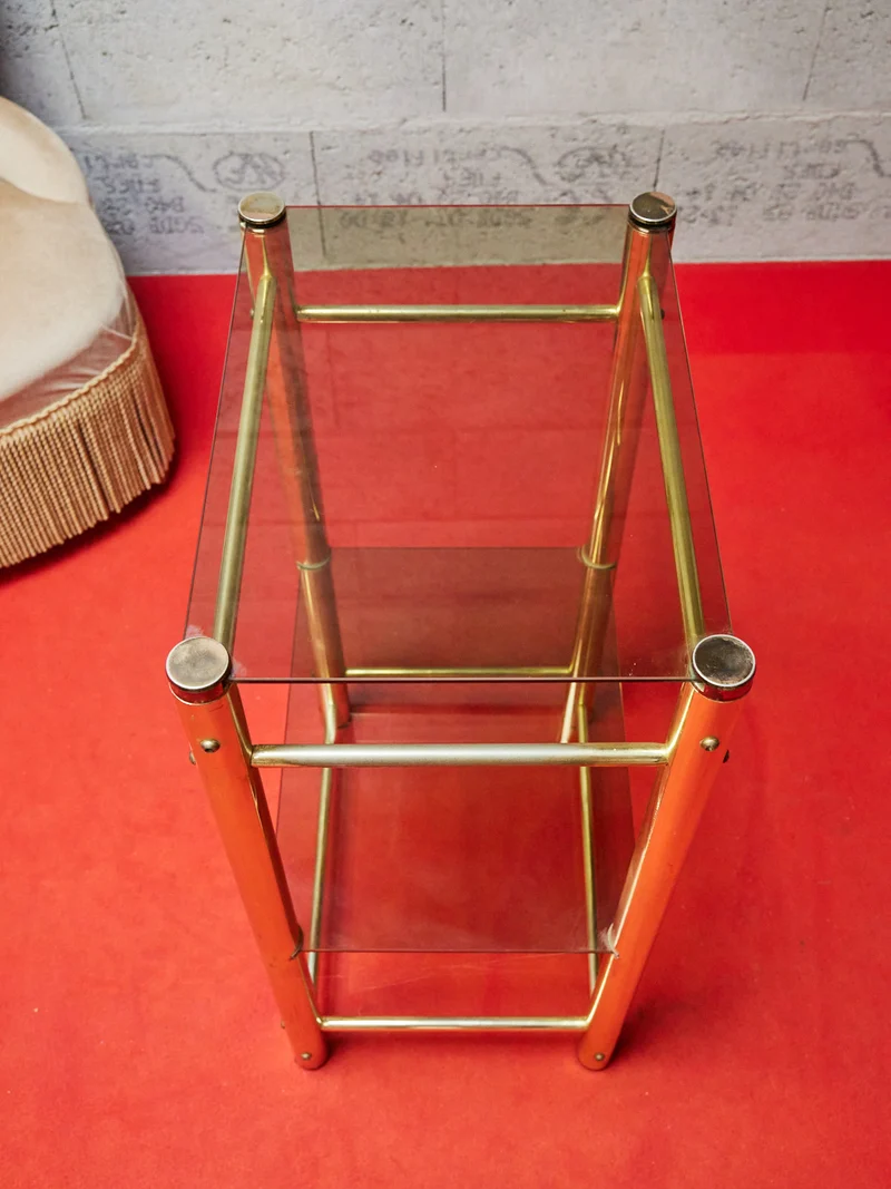 Hanna, la table d'appoint en chrome doré N°1363