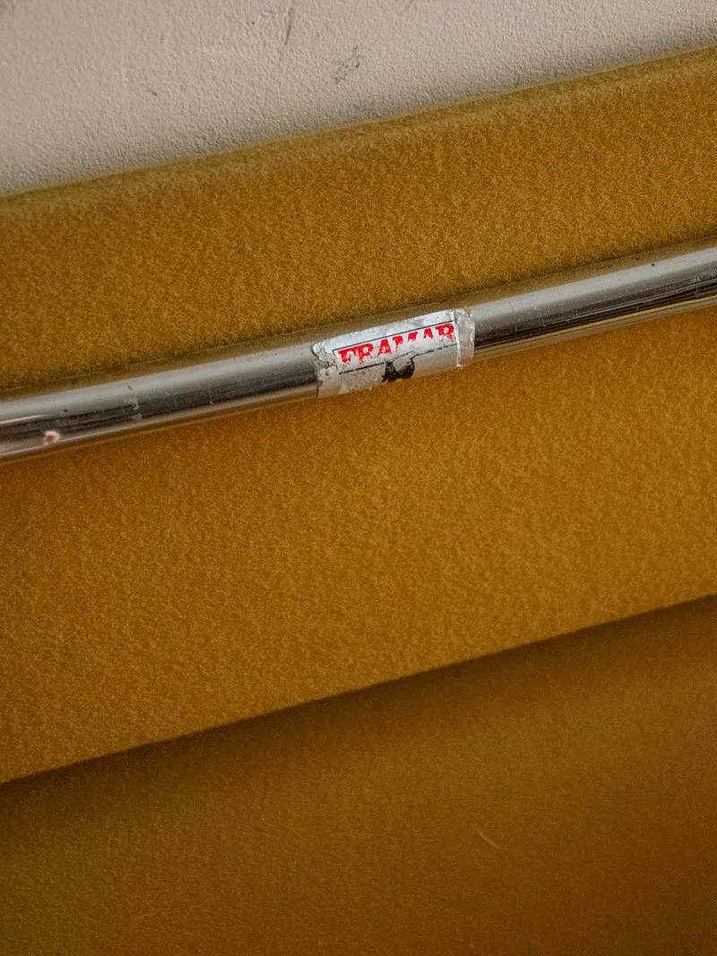 Alma, le paire de chaises jaune moutarde pliantes N°1647