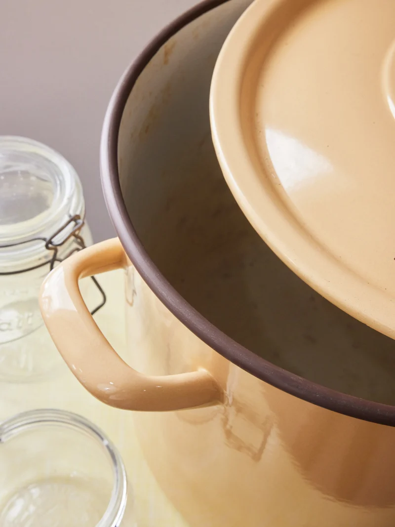 Alix, la marmite en émail vintage N°1079