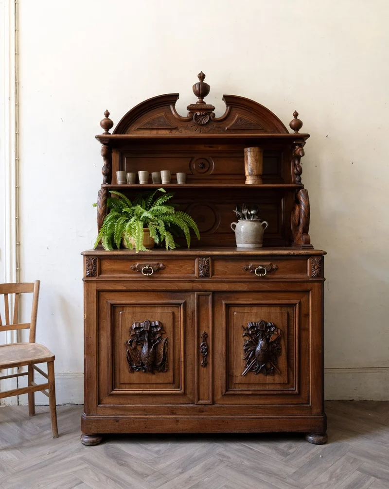 Gilbert, le buffet deux-corps en bois massif N°1636