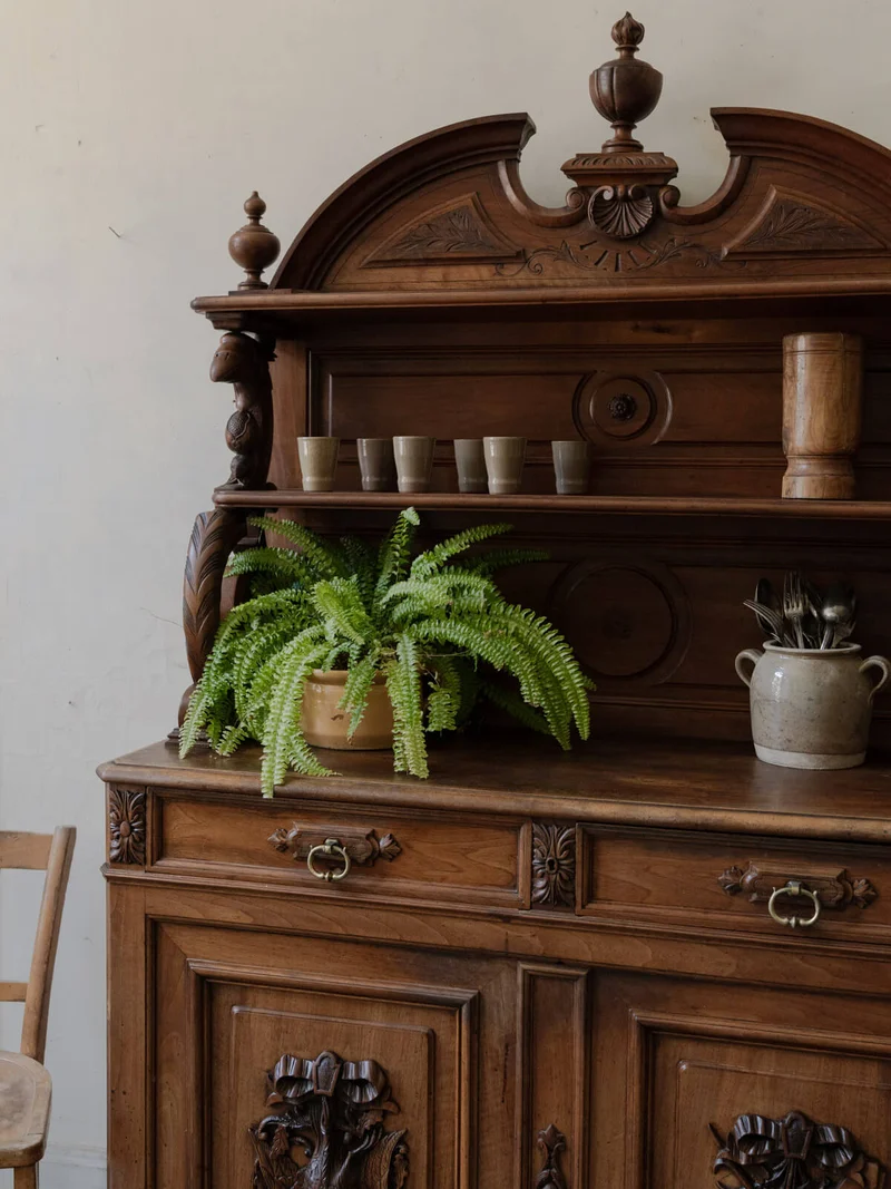 Gilbert, le buffet deux-corps en bois massif N°1636