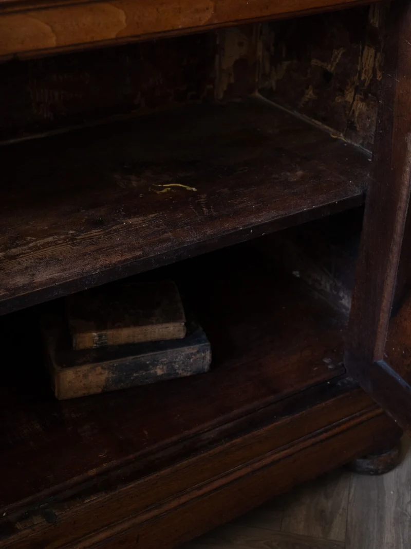 Gilbert, le buffet deux-corps en bois massif N°1636