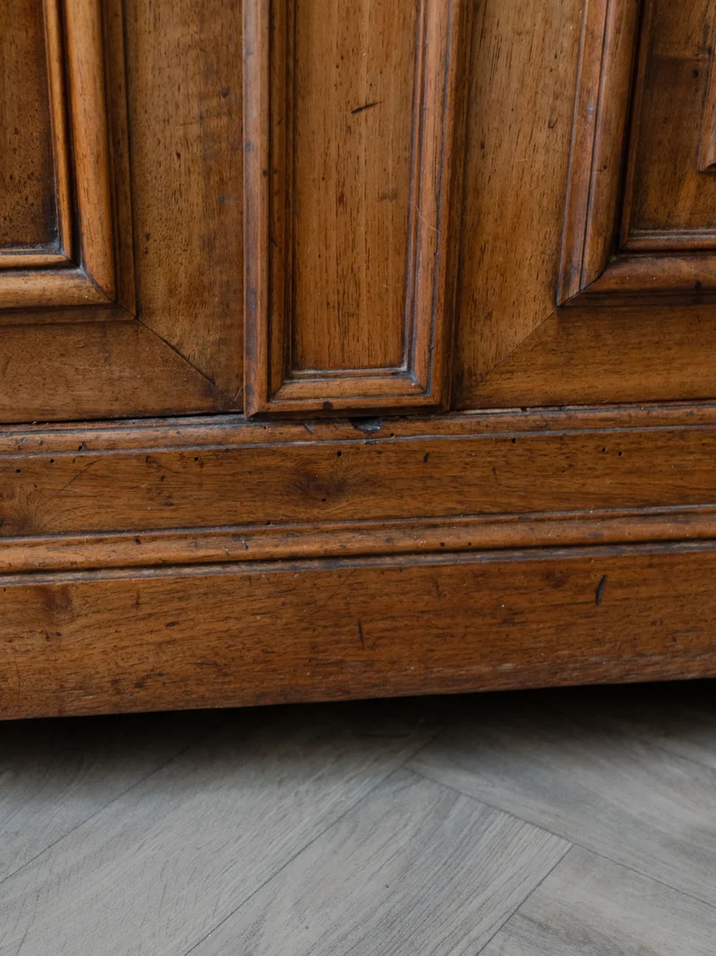Gilbert, le buffet deux-corps en bois massif N°1636