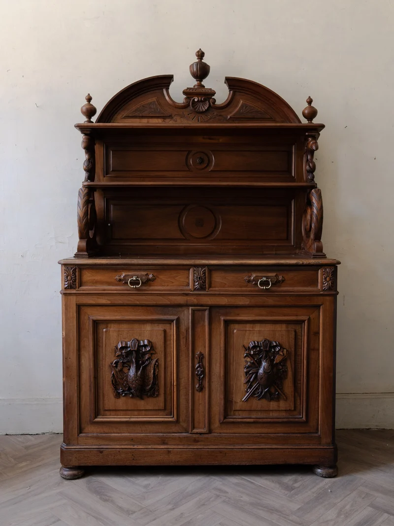 Gilbert, le buffet deux-corps en bois massif N°1636