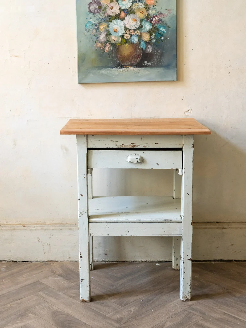 Francine, la table d'appoint vintage en bois N°1022